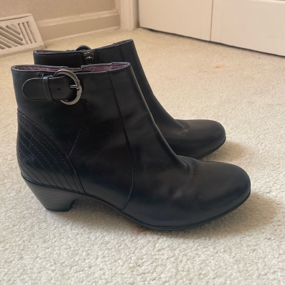 Dansko heel ankle boots Sz 38 (8) side zipper black functioning buckle
